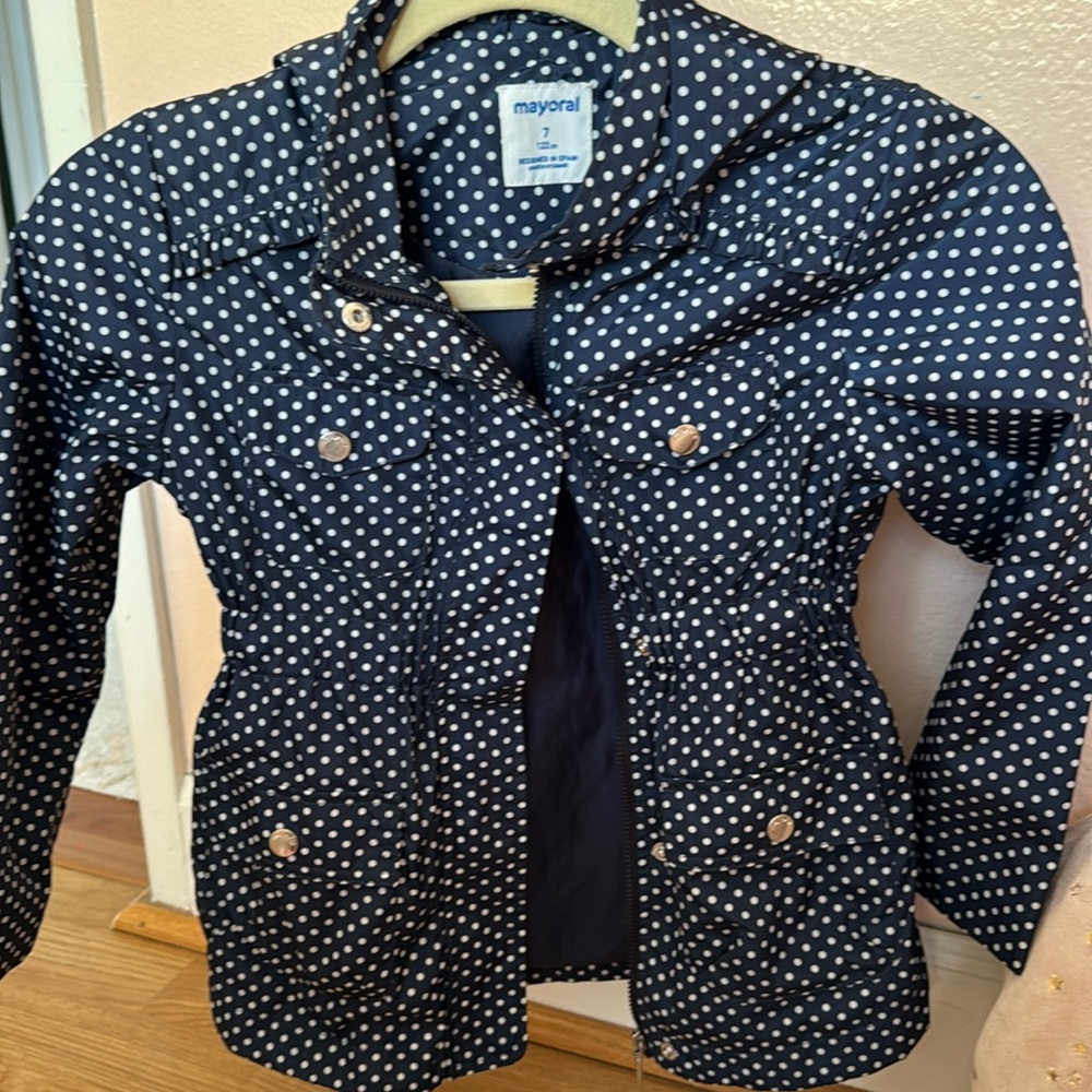 Windbreaker jacket size 7, Mayoral brand design in Spain